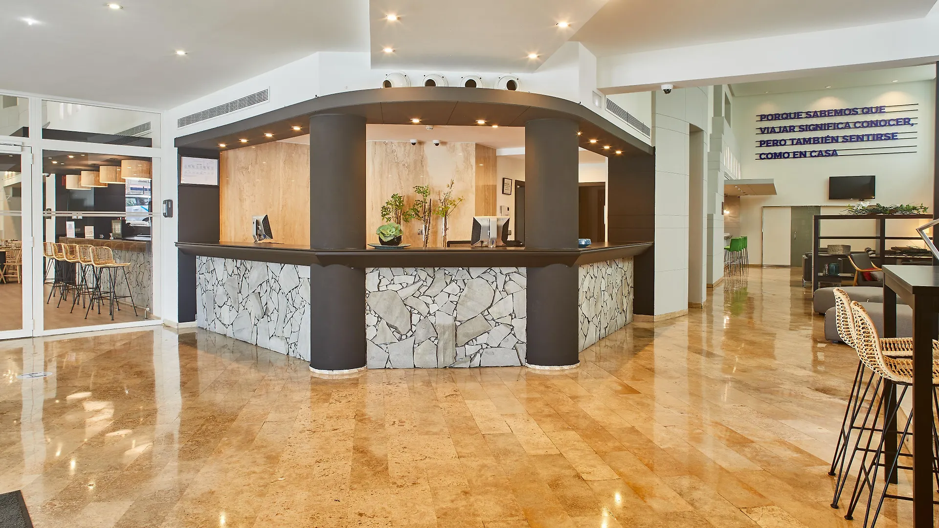 Silken Atlantida Santa Cruz Hotel